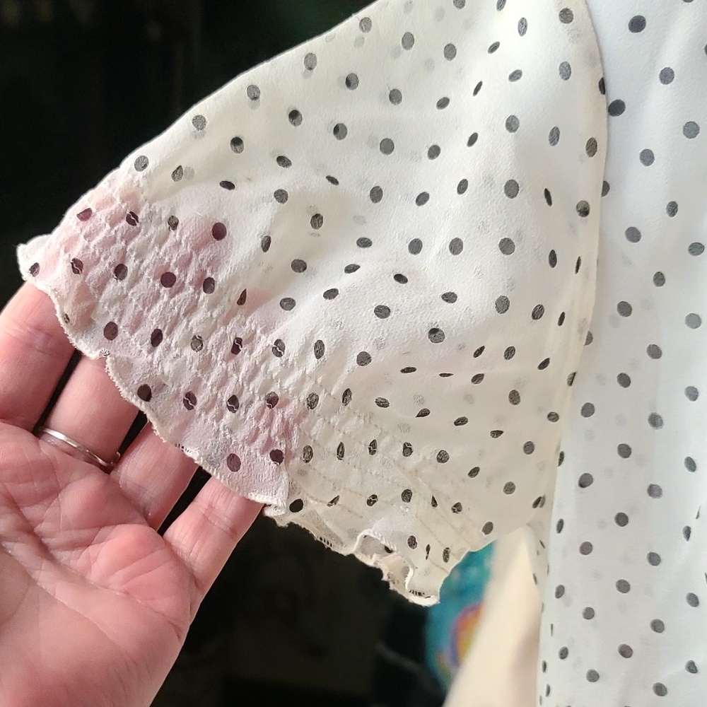 100%Silk BCBG MAXAZRIA sheer cream polka-dot ruffled top sz4 - Picture 4 of 8